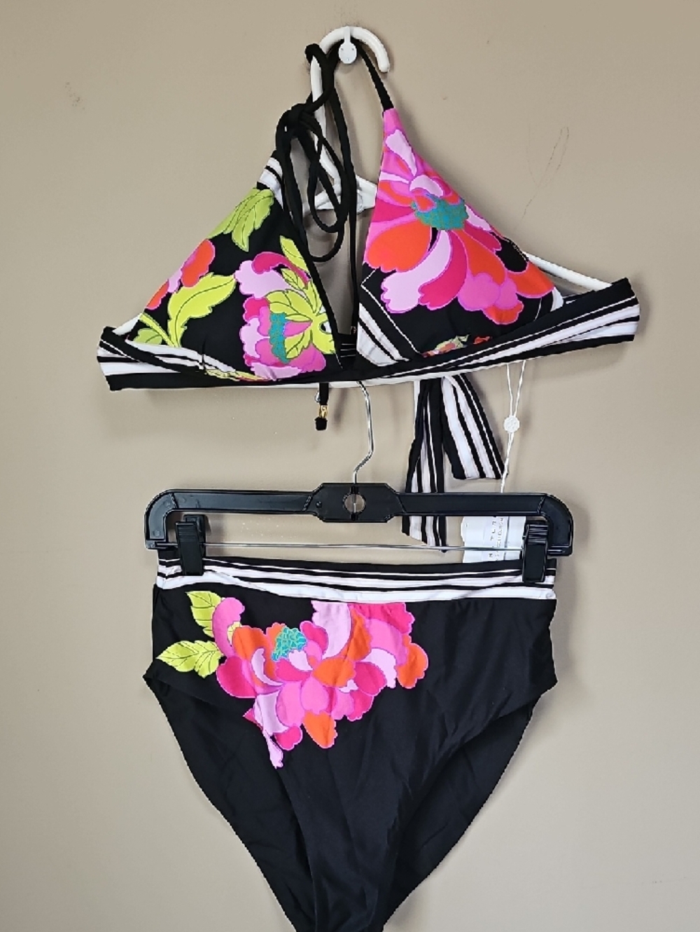 Trina Turk Reversible Black Bikini with Pink Floral Print NWT - Picture 3 of 5
